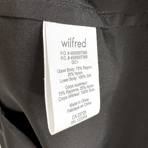 EUC Aritzia Wilfred Blouse w/ Lace Detail - Picture 4 of 4